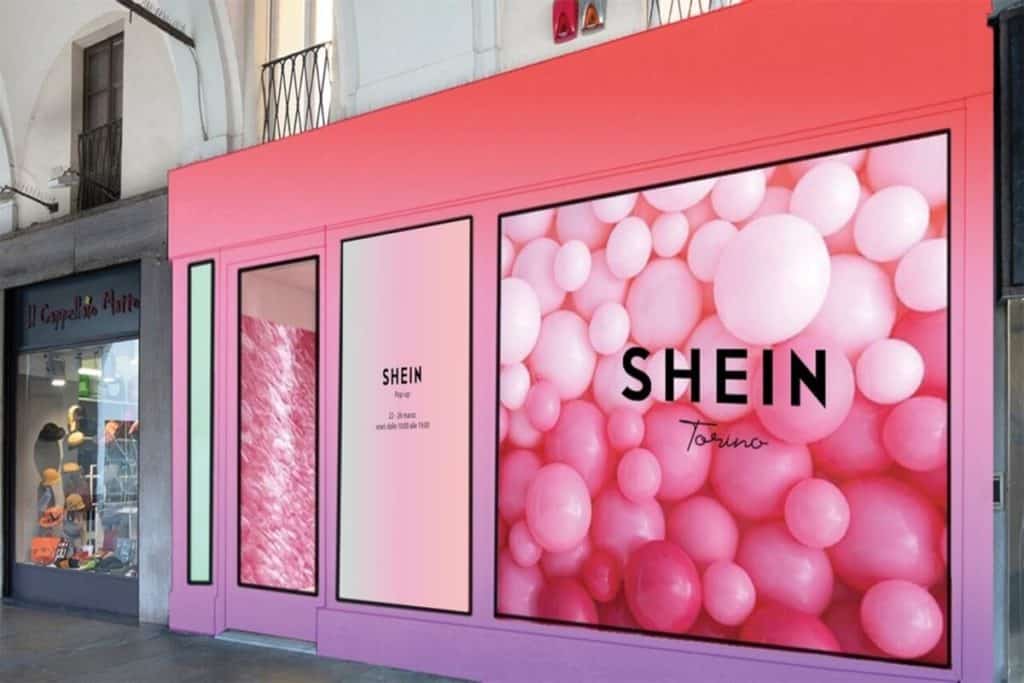 negozio temporaneo Shein a Torino